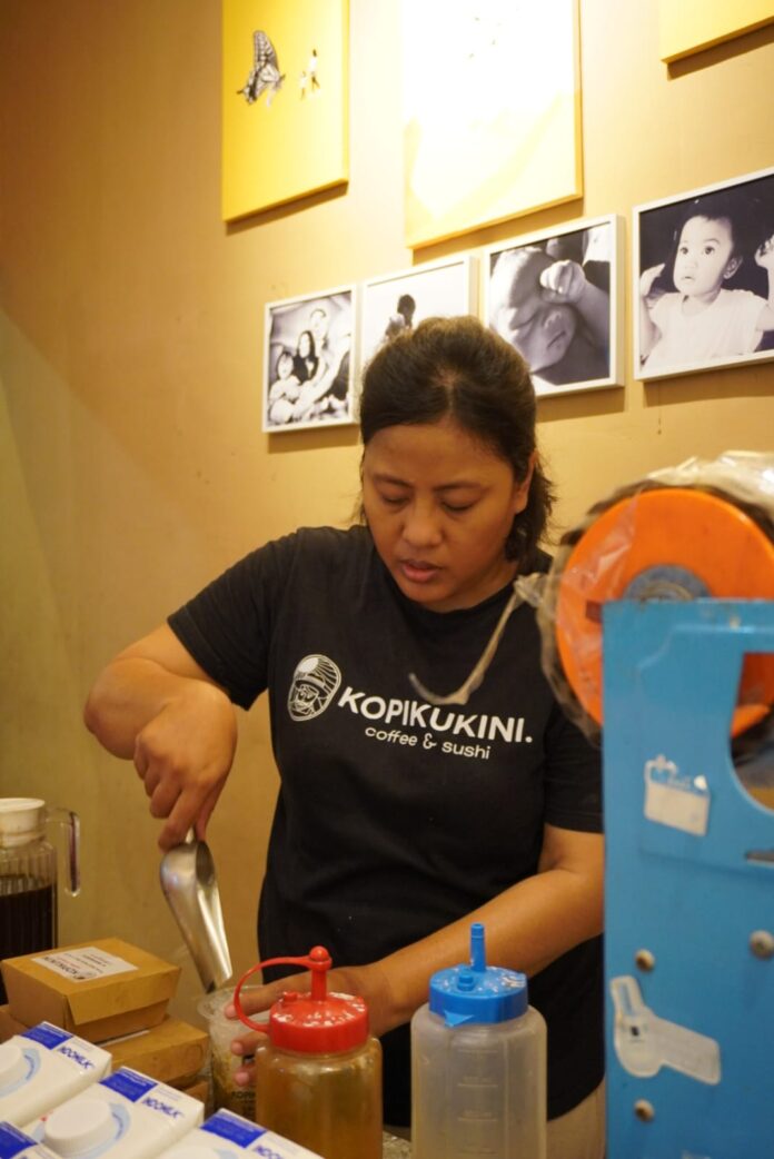 Dari Hotel ke Kedai Kopi: Kisah Inspiratif Pasangan yang Sukses Bangun Brand kopikukini! (foto : ist) Dari Hotel ke Kedai Kopi: Kisah Inspiratif Pasangan yang Sukses Bangun Brand kopikukini! (foto : ist)