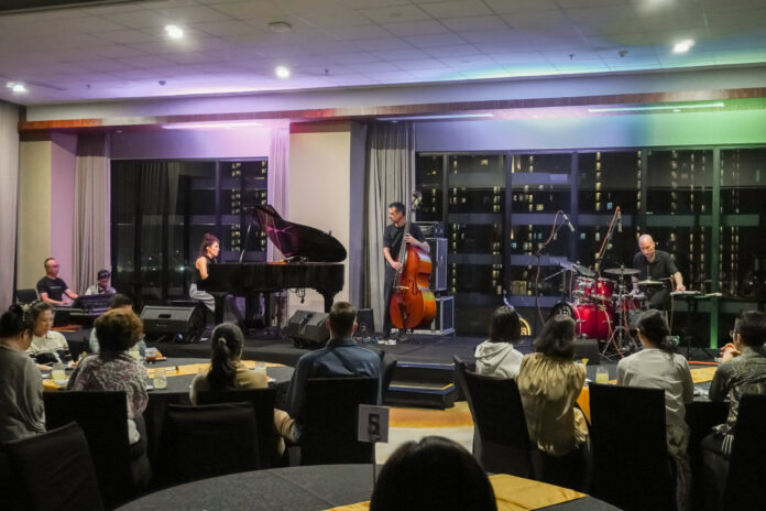 Whiz Luxe Hotel Spazio Surabaya Hadirkan Musisi Jazz Asal Prancis Jazz Night Vol.2 (foto : ist)